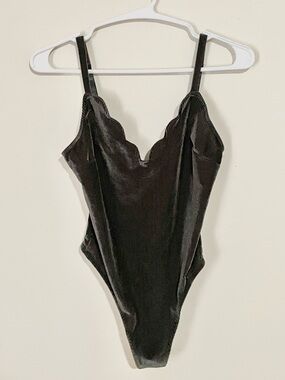 Urban Outfitters Out From Under Akoya Velvet Scallop Charcoal Grey Bodysuit